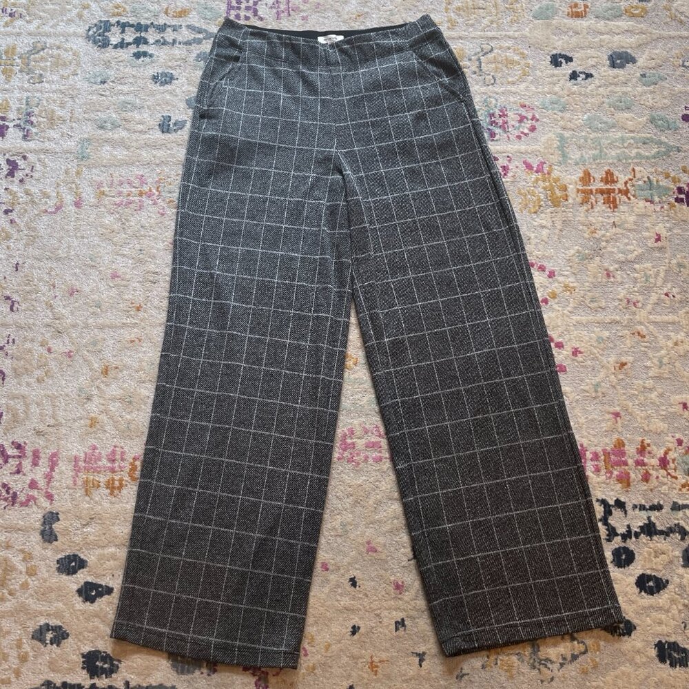 Max Studio plaid pants, wide leg, gray and black, Size LG, large